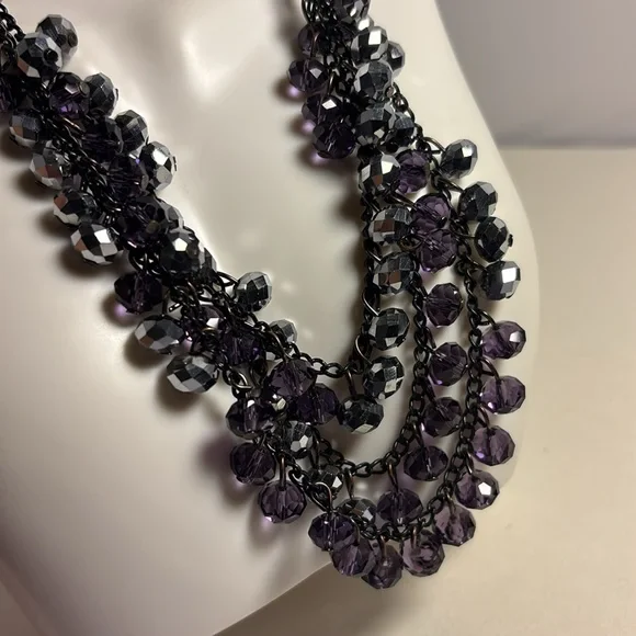 Stunning purple silver and black contrast 10-12 inches long necklace - Picture 3 of 5